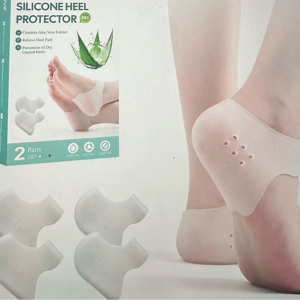 Silicone heel protector with aloe vera extract